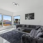 Bella Vista * Medulin
