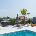 Bella Vista *